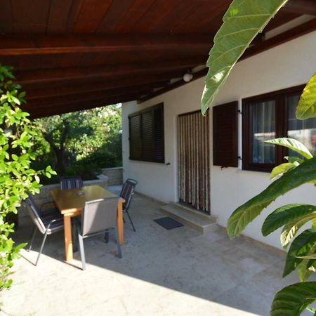 Apartment "Monte" Pola Esterno foto