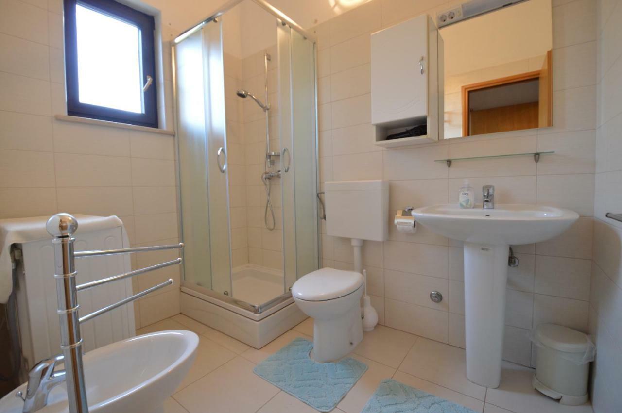 Apartment "Monte" Pola Esterno foto