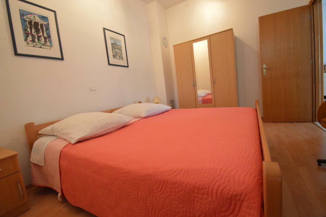 Apartment "Monte" Pola Esterno foto