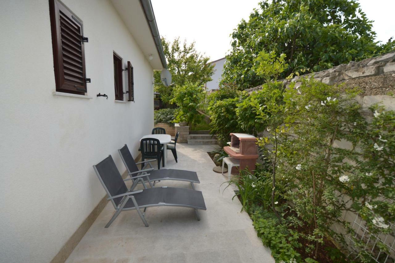 Apartment "Monte" Pola Esterno foto